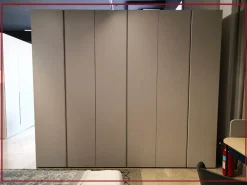 Outlet Armadio in legno Gola a marchio scontato -25% Armadi