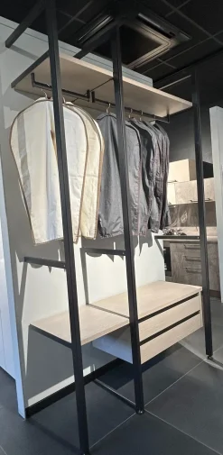 Tomasella Armadio Liberty realizzato in laminato opaco di scontato -40%- Armadi