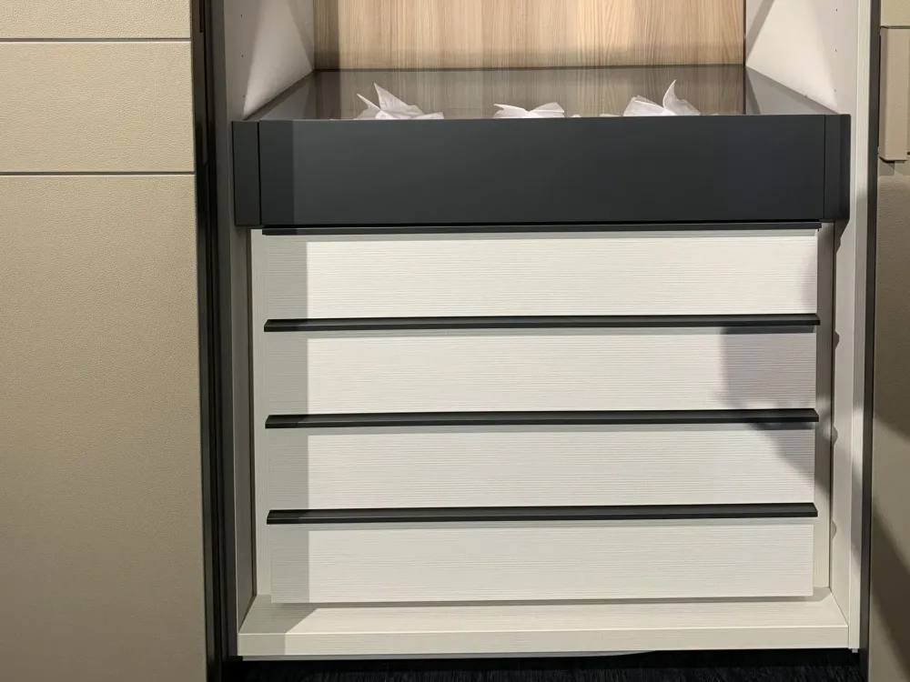 Sale Armadio moderno Cover di a PREZZO OUTLET -45% Armadi