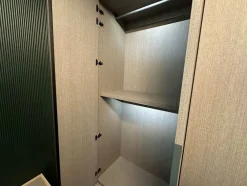 Outlet Armadio moderno Drop di a PREZZO OUTLET -40% Armadi