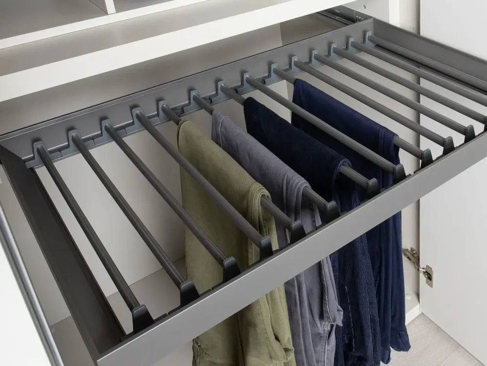 Clearance Armadio moderno Mind player outlet di a PREZZO OUTLET -51% Armadi