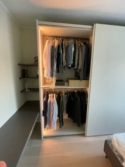 Sale Armadio moderno Odeon di a PREZZO OUTLET -48% Armadi