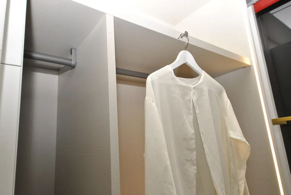 Tomasella Armadio moderno Primafila di a PREZZO OUTLET -26%- Armadi