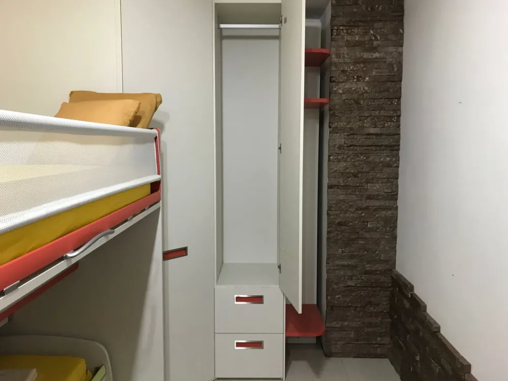 New Armadio moderno Young collection Moretti compact con un ribasso imperdibile Armadi