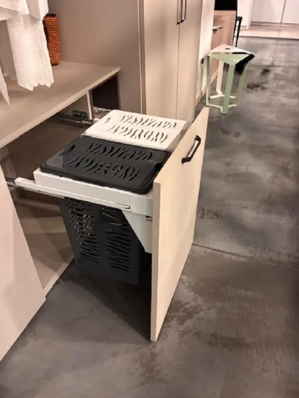 Armadio Modul box a sei ante a prezzo Outlet^Nardi