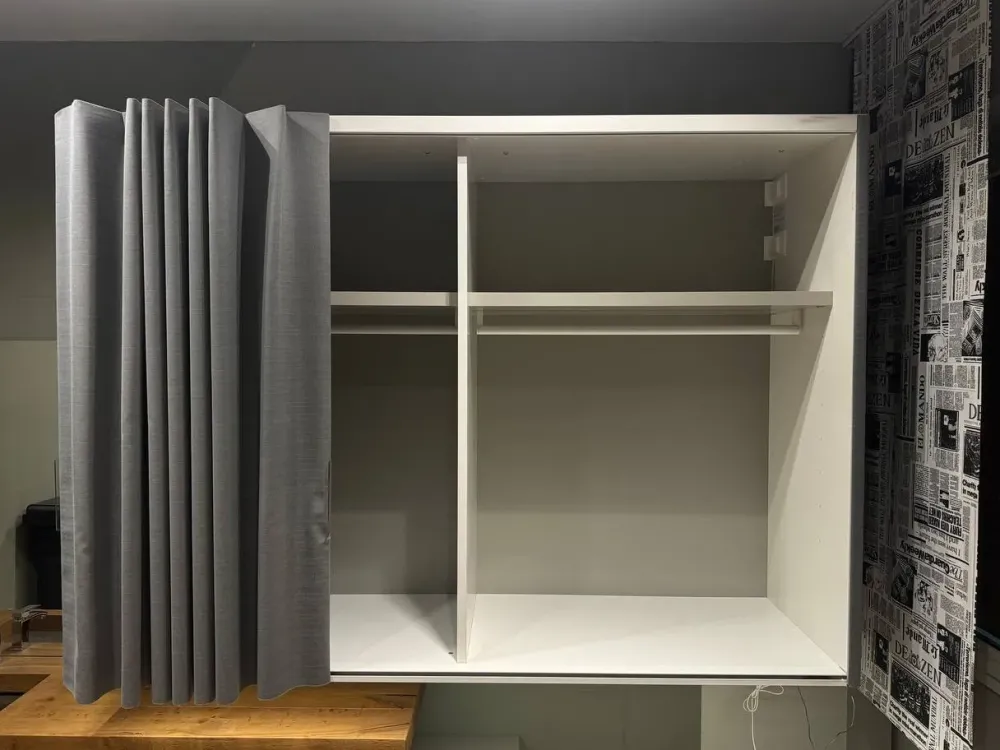 Sale Armadio scontato 40% modello Et voila' di Armadi