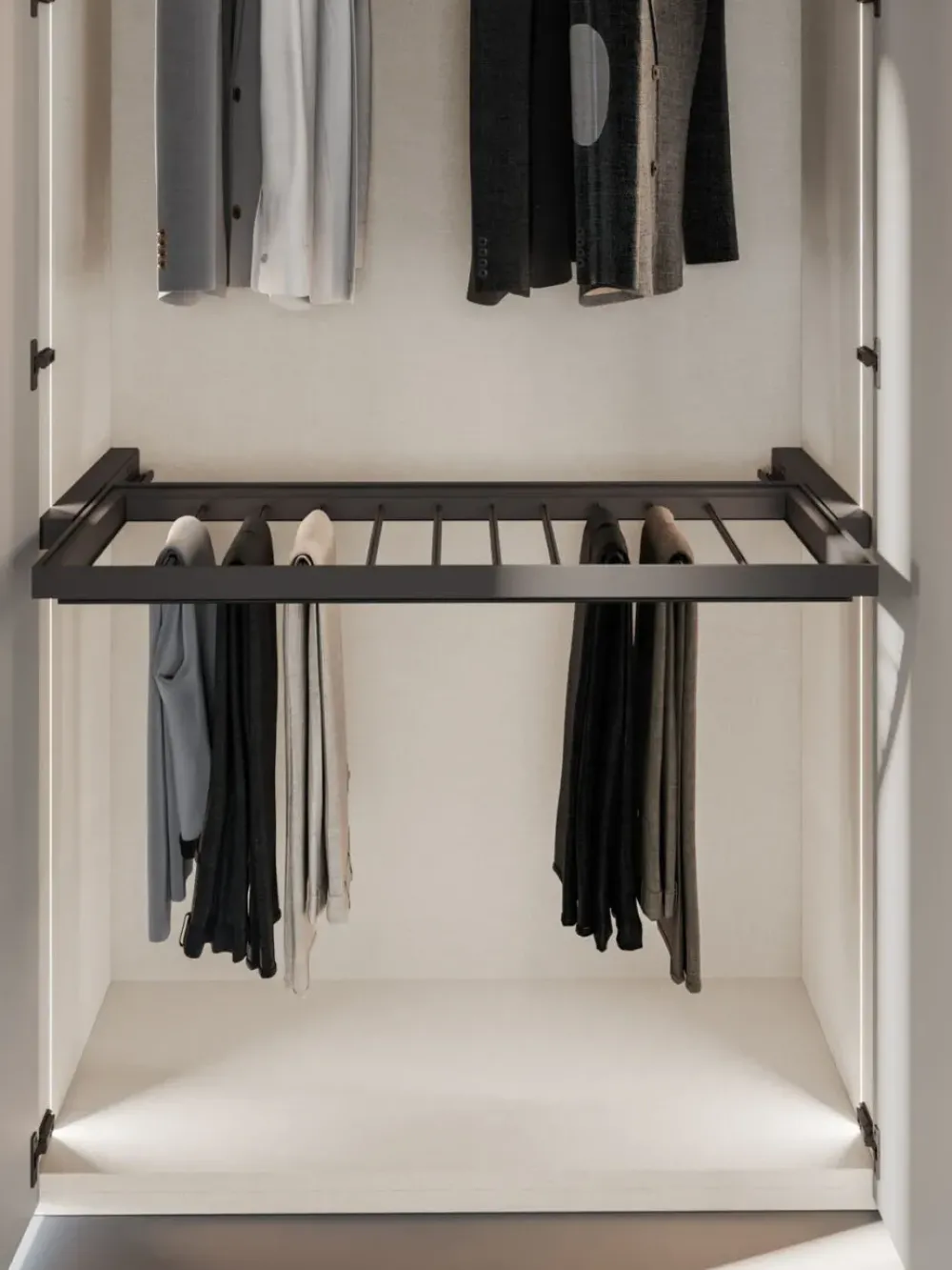 New Armadio scontato 40% modello Armadio battente night 06 di Armadi