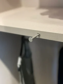 Outlet Armadio Text realizzato in laccato opaco di scontato -40% Armadi