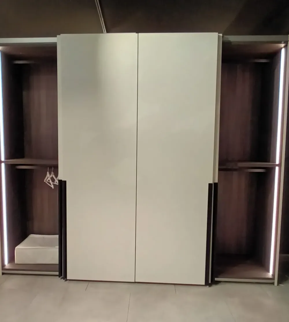 Clearance Armadio Tratto a quattro ante a prezzo scontato Armadi