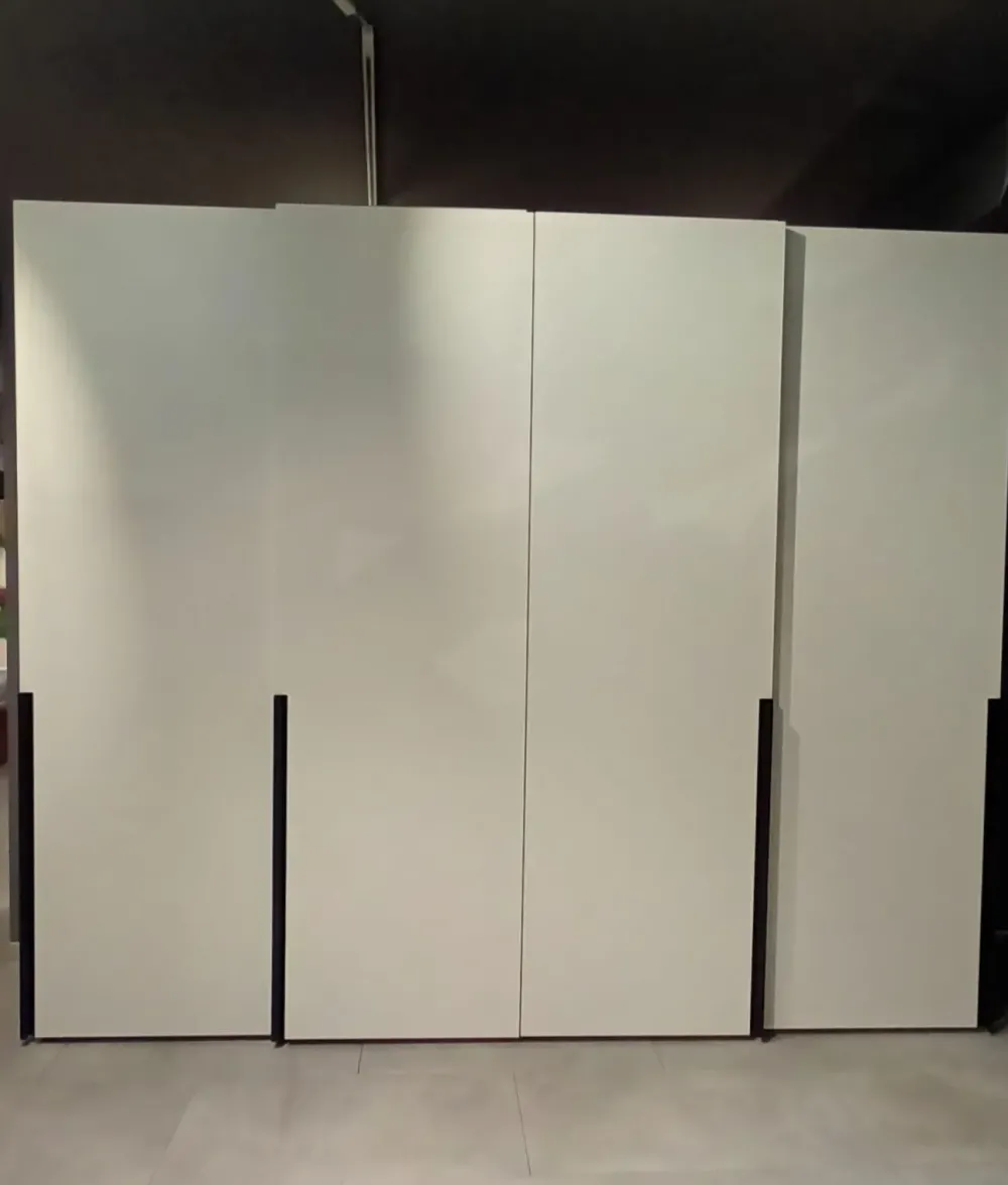 Clearance Armadio Tratto a quattro ante a prezzo scontato Armadi