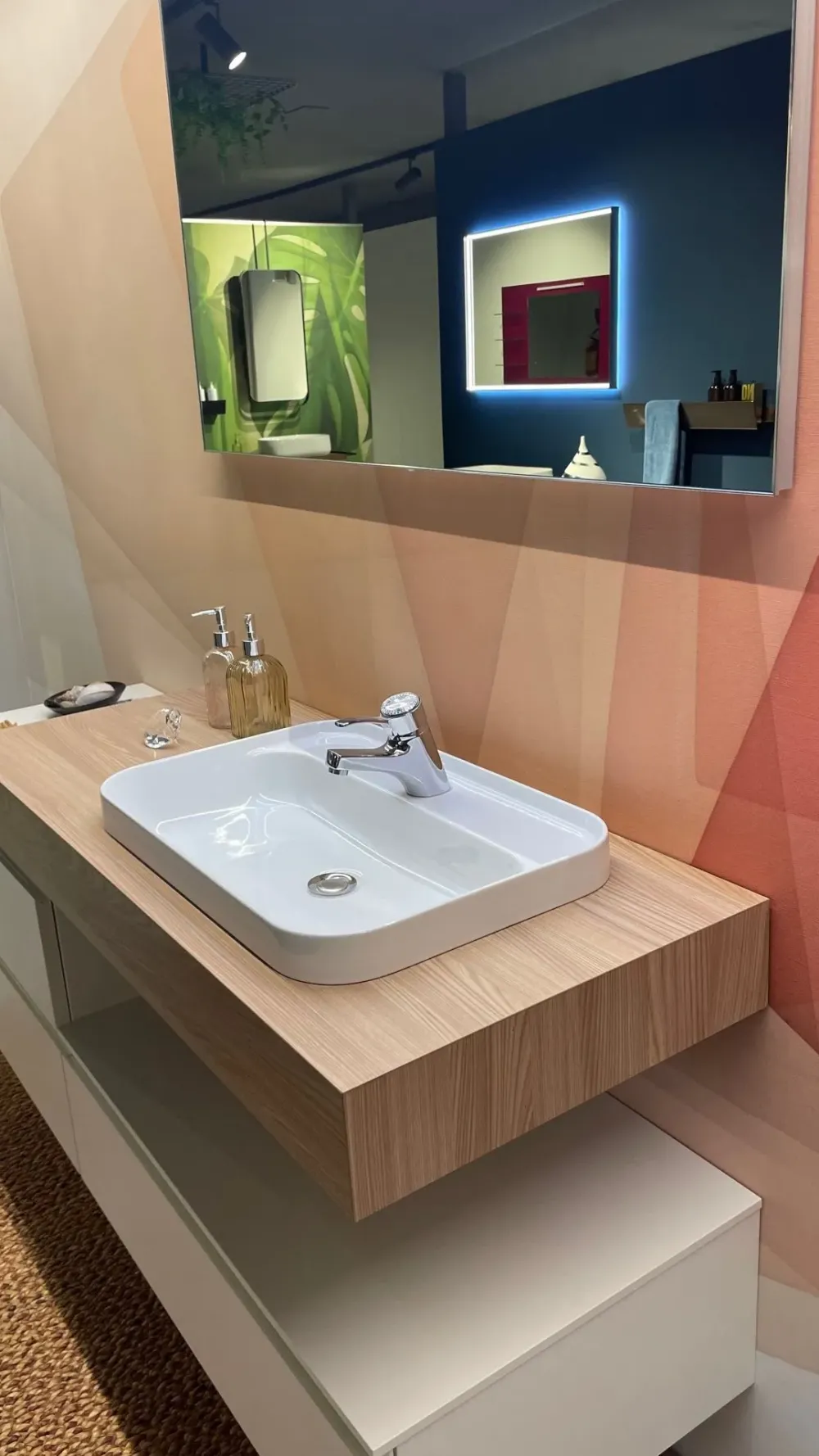 Arreda il tuo bagno con Street: prezzi vantaggiosi! Mobili Bagno Sospeso