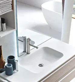Arcom Arreda il tuo bagno con l'elegante E.ly in offerta outlet.- Mobili Bagno Sospeso