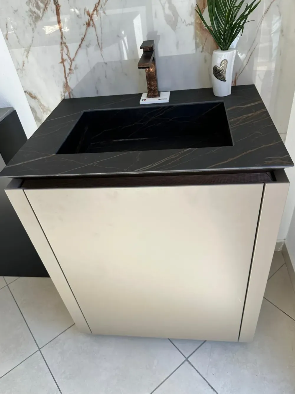 Outlet ARREDO BAGNO : mobile SCONTATO in OFFERTA OUTLET - 40% Mobili Bagno A Terra
