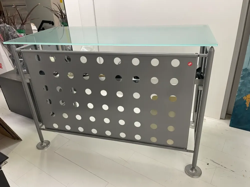 Medea Bancone per reception modello Reception sero disegno in metallo ad un prezzo speciale- Arredo Ufficio