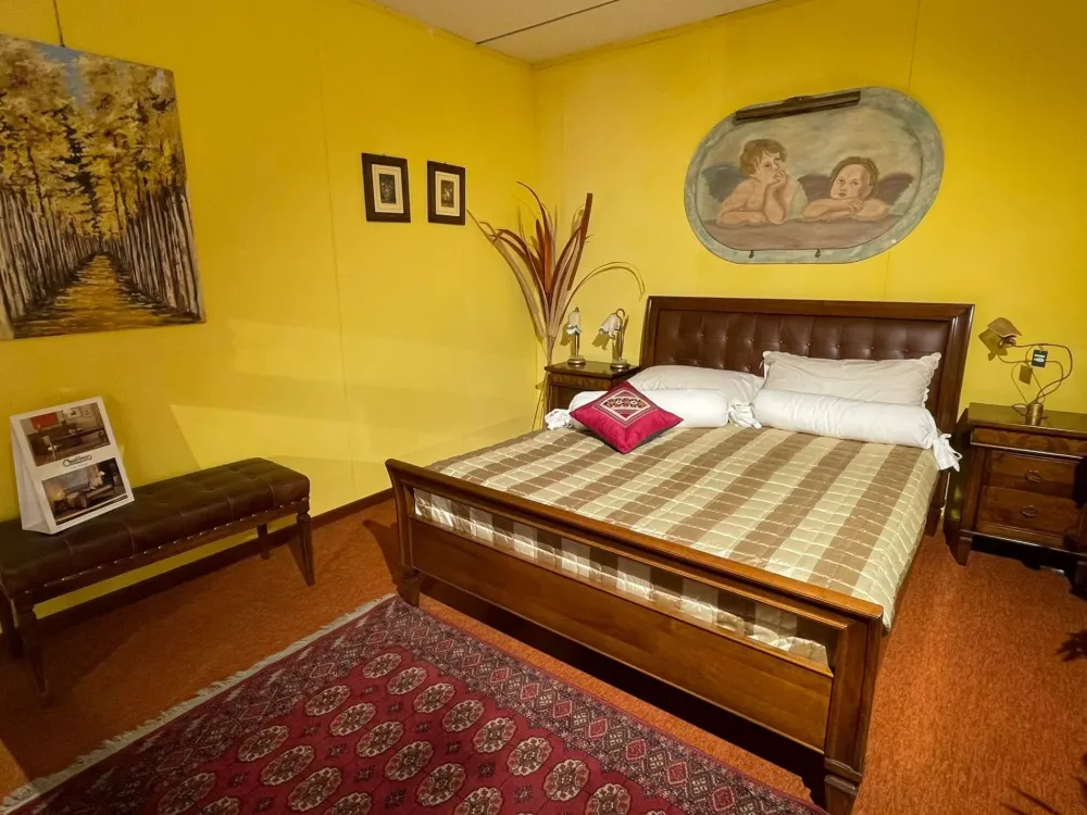 Discount Camera Gruppo letto cavenier-noce a prezzo ribassato in legno. Camere Da Letto