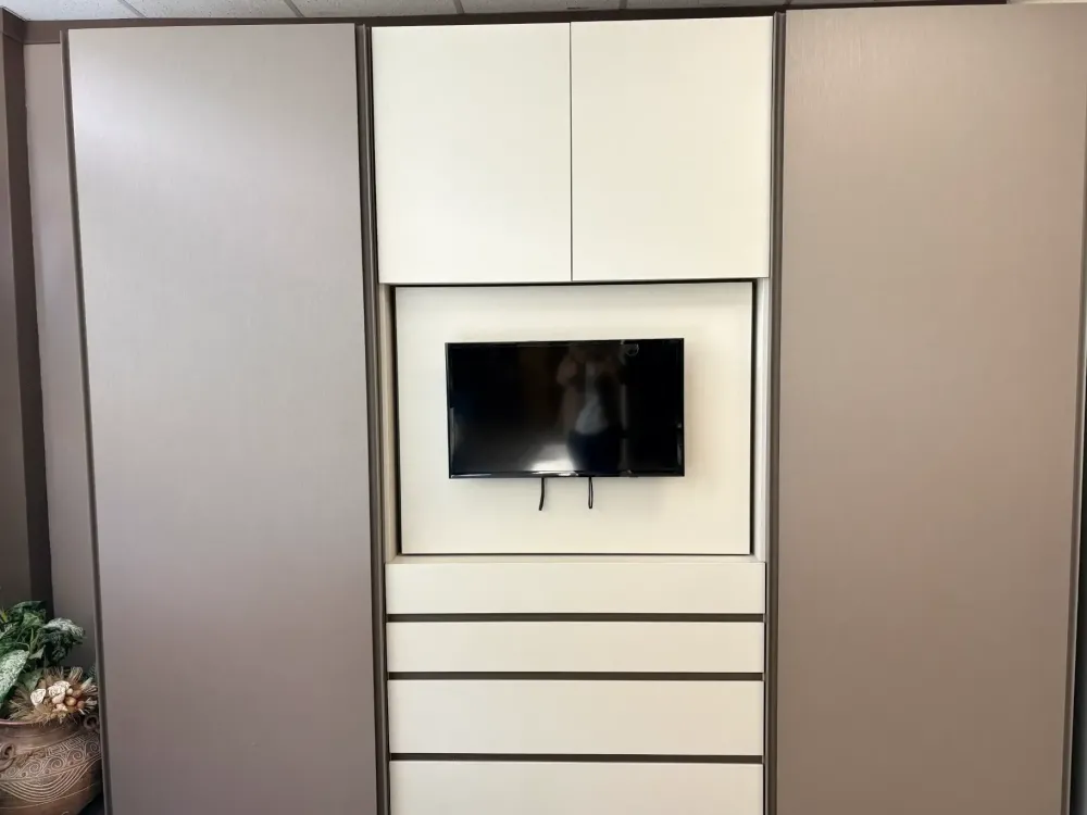 Online Camera da letto Armadio odeon con gruppo notte in laminato a prezzo scontato Camere Da Letto