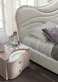 Camera da letto Glamour champagne in laminato a prezzo scontato^Spar Sale