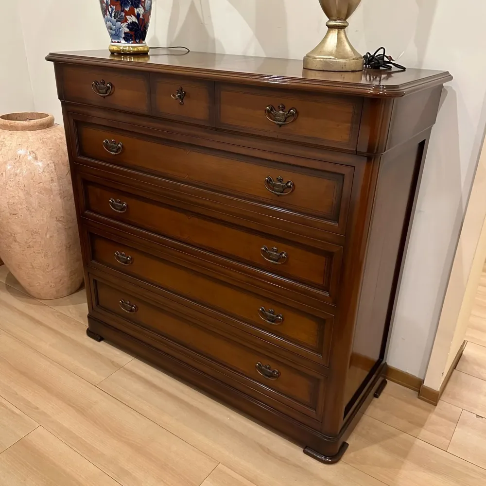 Camera da letto Gruerien in legno in Offerta Outlet^Artigianale New