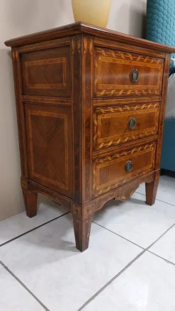 Artigianale Camera da letto in legno , luci e dettagli preziosi a prezzo scontato.- Camere Da Letto