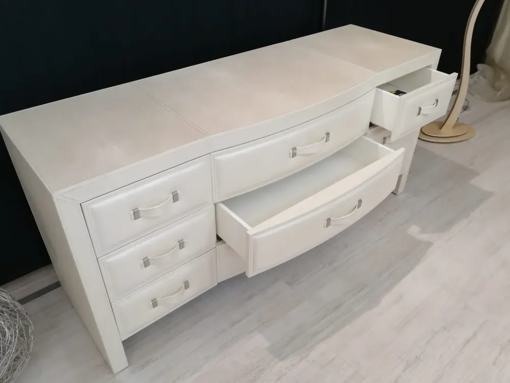 Camera da letto Mod Luxury in pelle. Design unico, prezzo Outlet.^Rugiano Sale