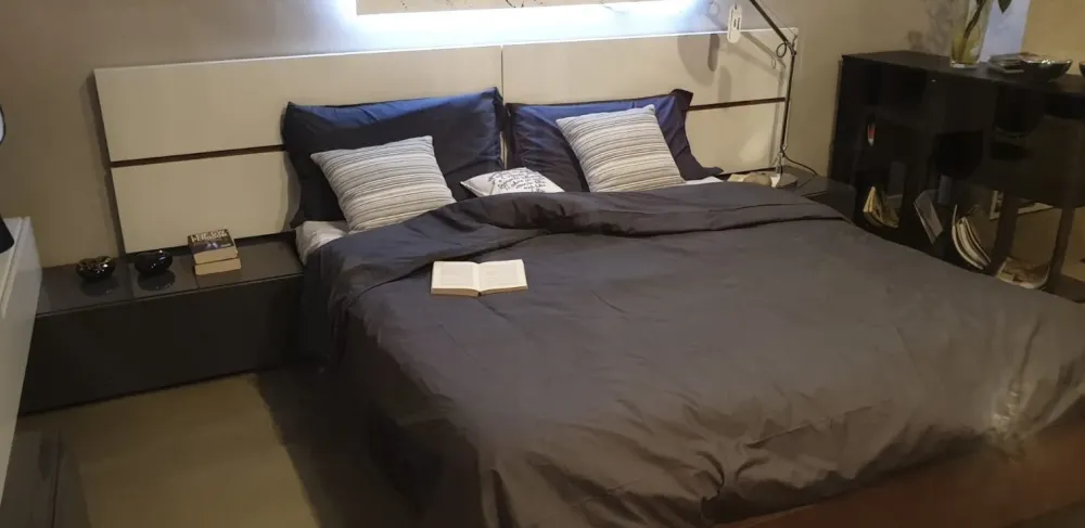 Discount Camera da letto People in legno a prezzo Outlet Camere Da Letto