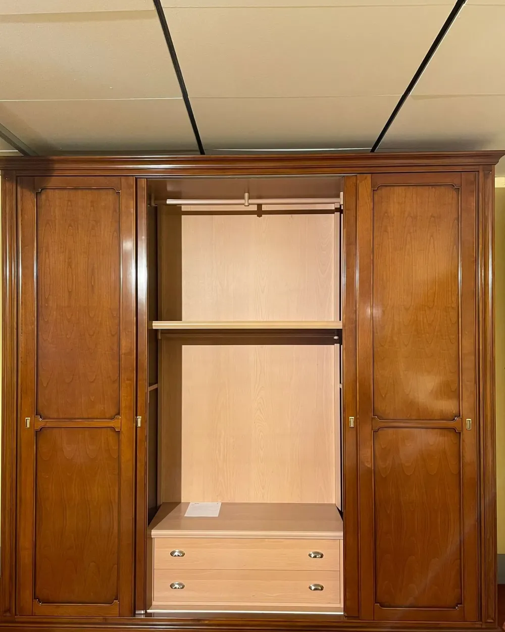 New Camera in ciliegio Massello a prezzo scontato! Camere Da Letto