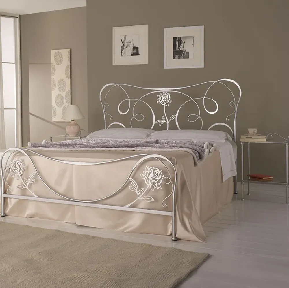 Camera Regina in ferro battuto scontato del -30 %^Collezione esclusiva