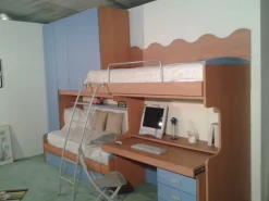 Tagliabue Mobili Cameretta Cameretta tagliabue colore ciliegio chiaro e azzurro pervinca Tagliabue con letto a soppalco scontata- Camerette