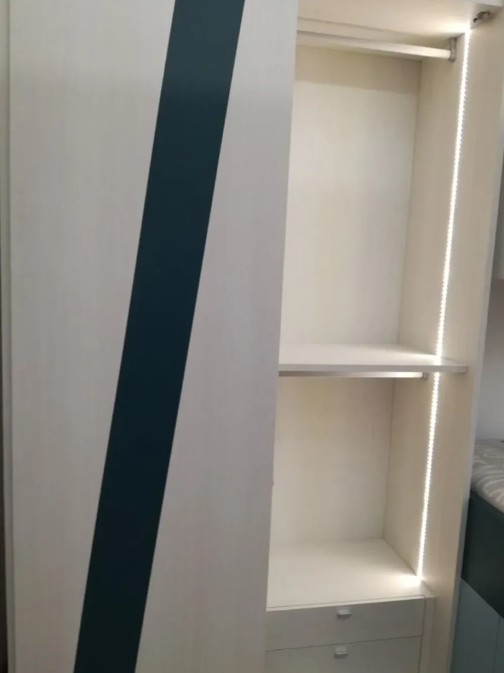 Cameretta Compos.pavone - cielo Moretti compact letti a terra a prezzo Outlet Camerette