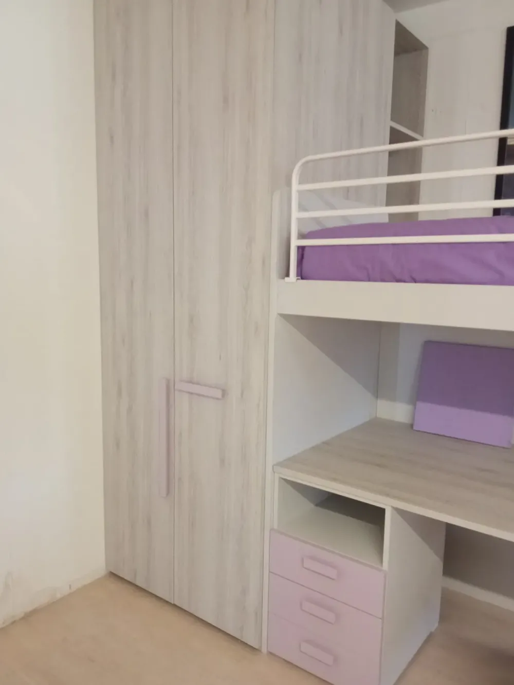 Cameretta Fantasy rosa con letto a castello scontata^ZG Mobili Clearance