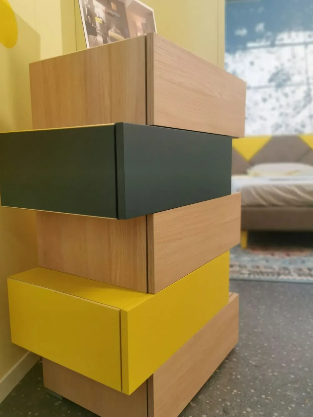 Clearance Cameretta in laccato opaco Young Moretti compact scontata a PREZZI OUTLET Camerette