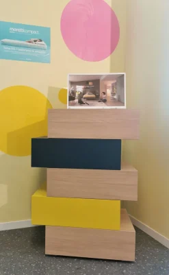 Clearance Cameretta in laccato opaco Young Moretti compact scontata a PREZZI OUTLET Camerette