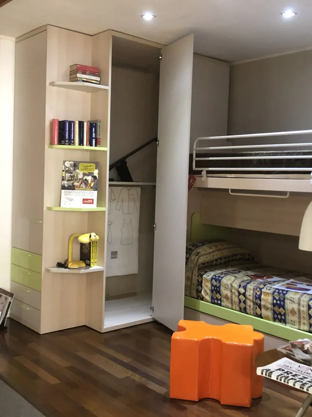 Doimo CityLine Cameretta Luna/cubo con letto a soppalco scorrevole scontata- Camerette