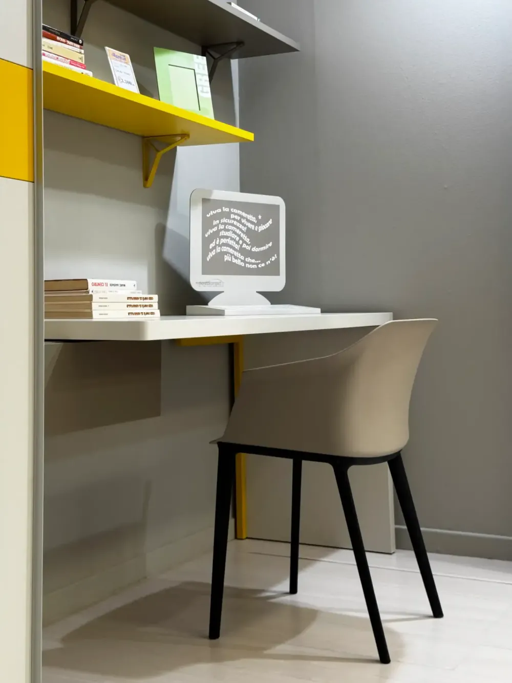 Moretti Compact Camerette Cameretta Young con letto una piazza e mezza in offerta- Camerette