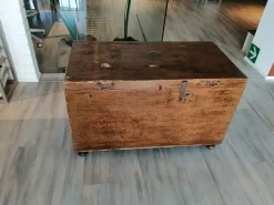 Hot Cassapanca in stile arte povera con un ribasso imperdibile Antiquariato