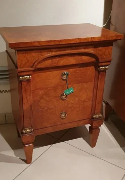 Artigianale Cassettiera Classica modello Stile direttorio in radica a marchio in Offerta Outlet- Cassettiere