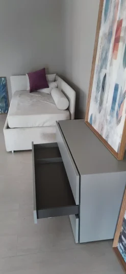 Caccaro Cassettiera Filnox per una camera Design a marchio scontata- Cassettiere