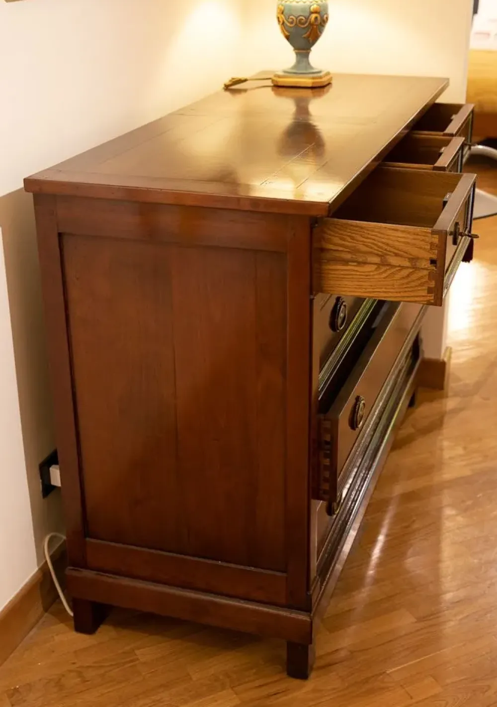 Outlet Cassettiera Gruppo in ciliegio massello in Legno in offerta Cassettiere