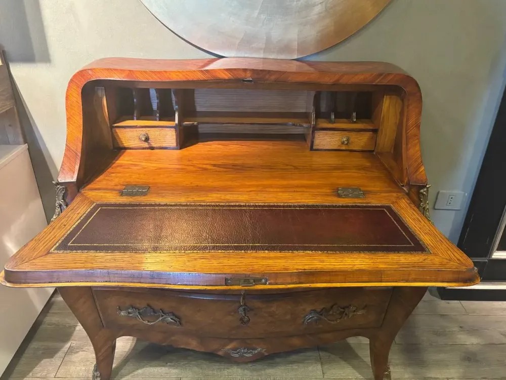 Collezione esclusiva Cassettiera in Legno Luigi xv in Offerta Outlet- Cassettiere