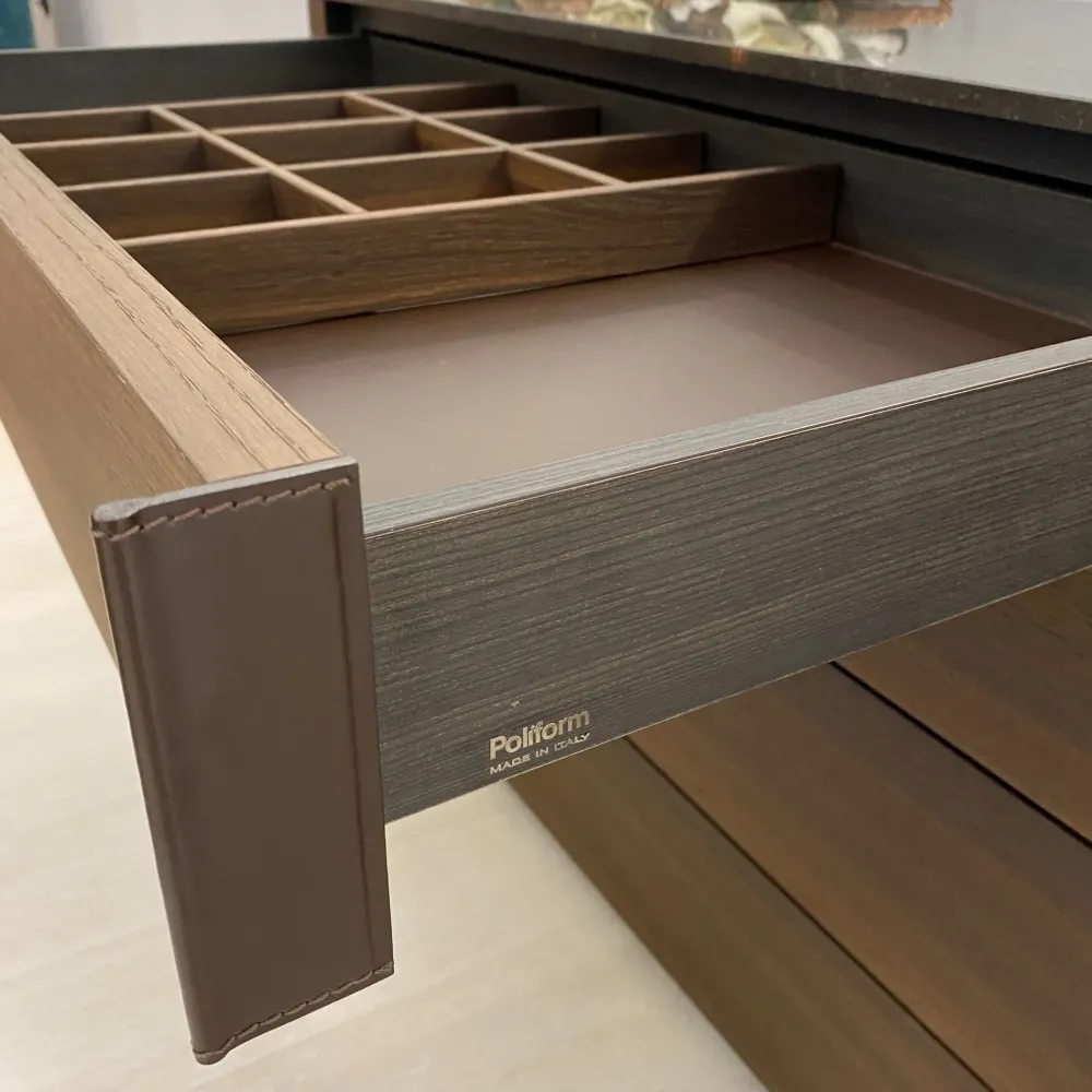 Cassettiera in Legno Onda a prezzo Outlet^Poliform Clearance