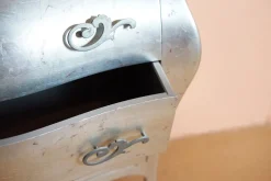 Cassettiera Shabby chic modello Foglia argento a marchio a prezzo scontato Cassettiere