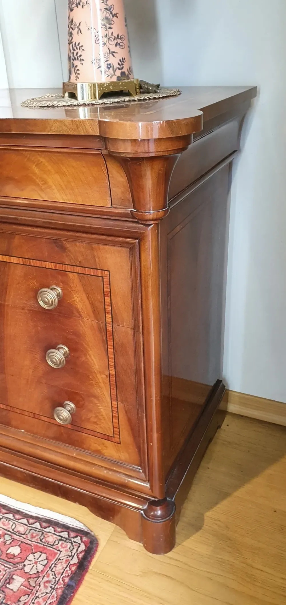 Artigianale Cassettiera Stile '800 in piuma di noce in Legno a prezzi convenienti- Cassettiere