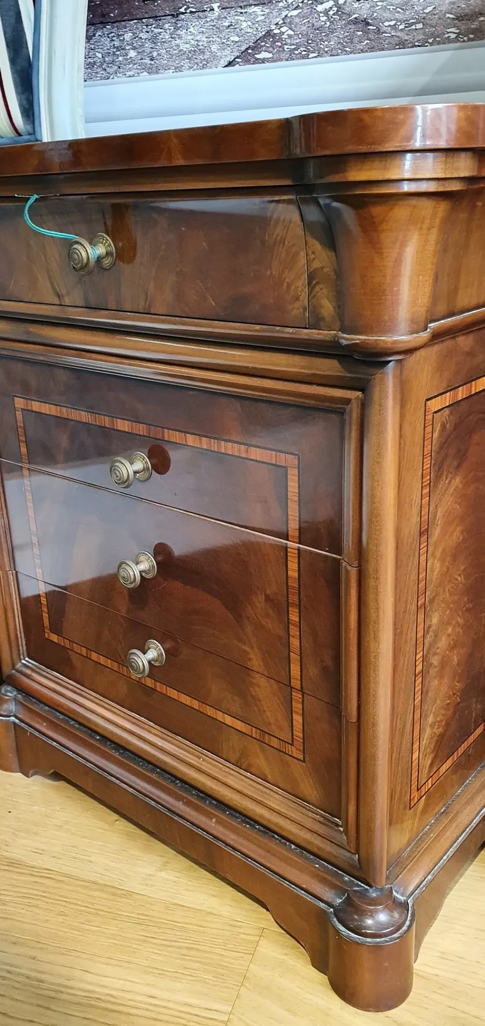 Artigianale Cassettiera Stile '800 in piuma di noce in Legno a prezzi convenienti- Cassettiere