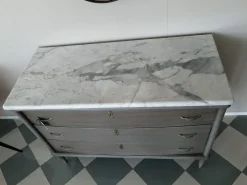 Cassettoni di antiquariato modello Comò antiquario con forte sconto^Minotti Hot