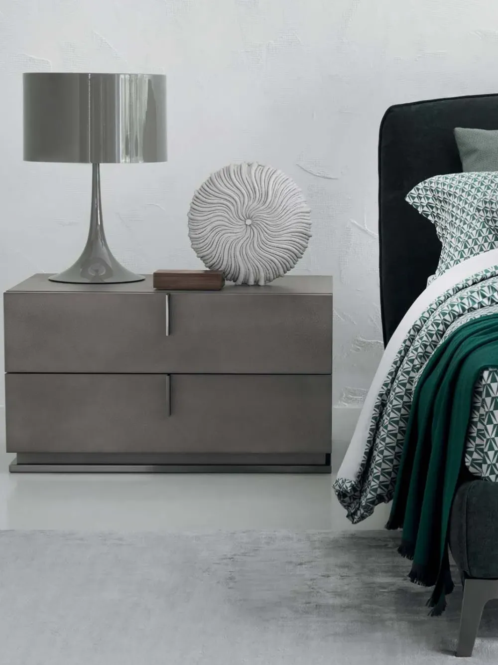 Flou Comodino Ari a marchio a prezzo riservato- Comodini