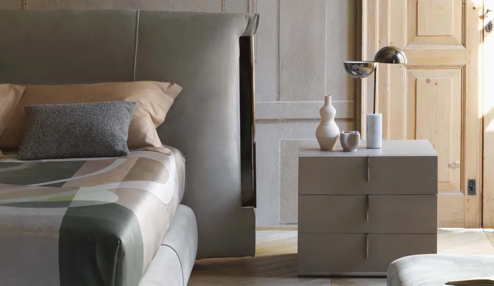 Flou Comodino Ari a marchio a prezzo riservato- Comodini