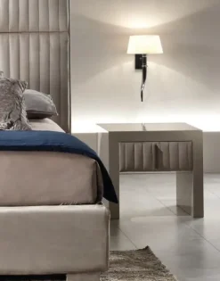 Comodino Como e comodini rivestiti  di scontato del 40% Comodini