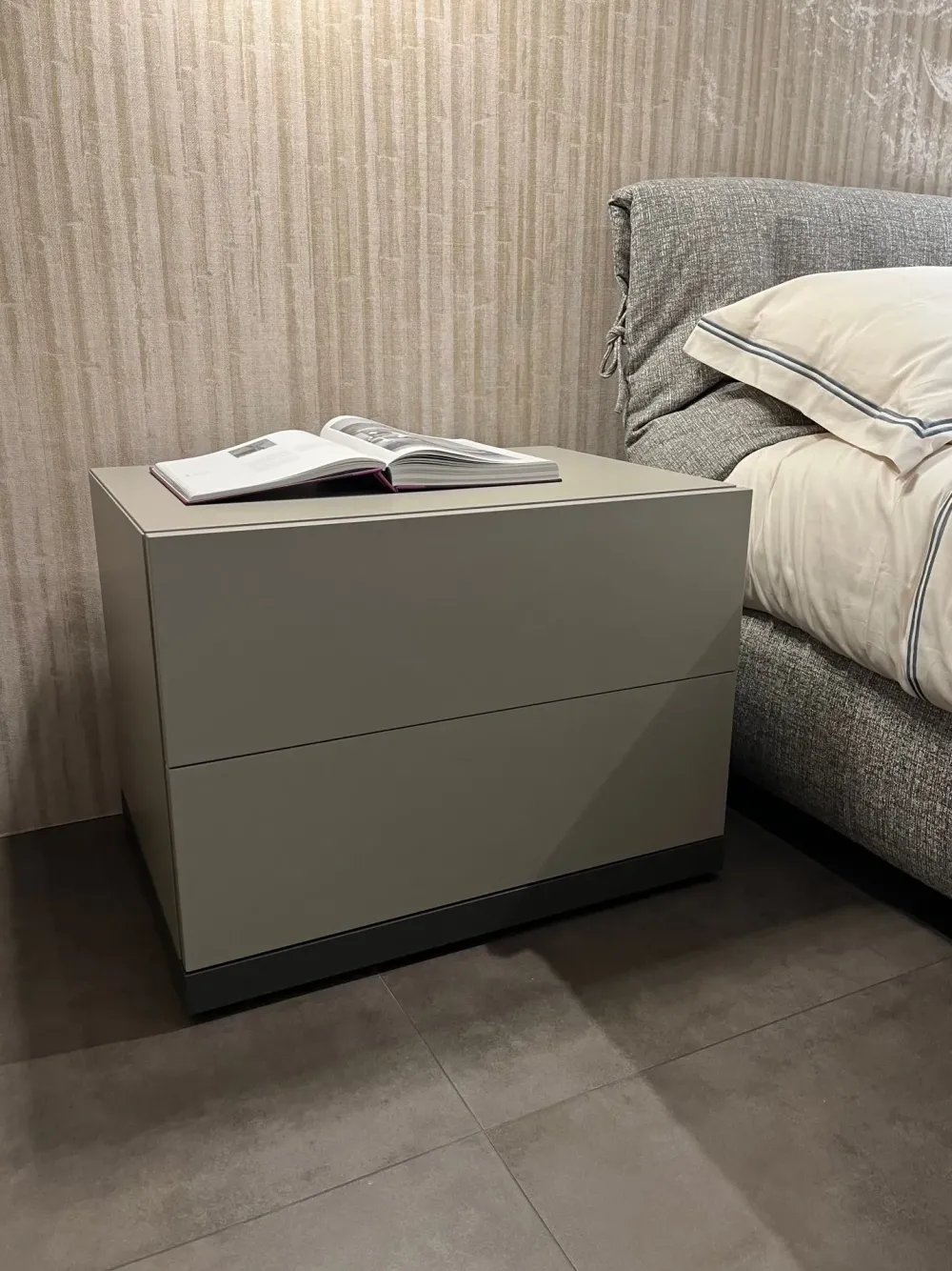 Hot Comodino Filnox di a PREZZI OUTLET Comodini