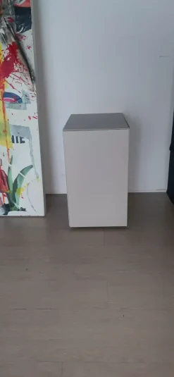 Sale Comodino Formosa accucciata a marchio a prezzo riservato Comodini