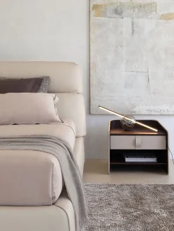 Comodino Gentleman a marchio a prezzo riservato^Flou Best